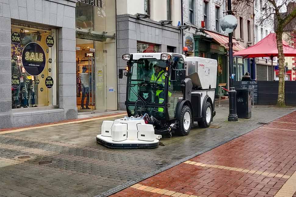 MULTIHOG ELECTRIC ECV SWEEPER